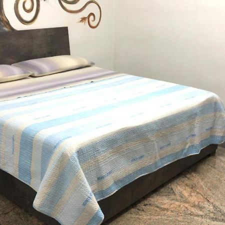 Ferienwohnung Oasi In Centro Bari Exterior foto